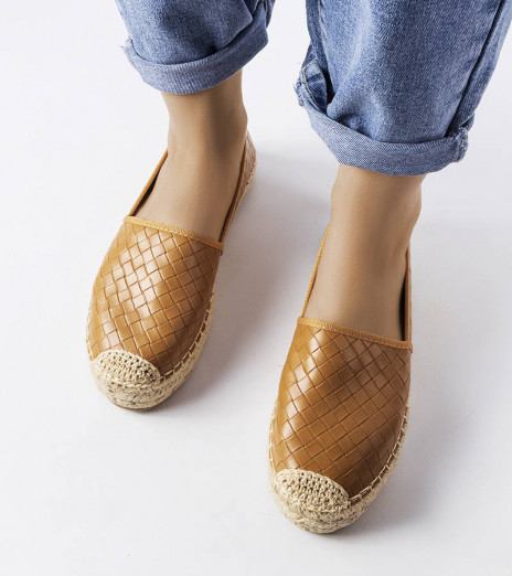 Hnědé espadrilky zdobené reliéfem Geoffrey