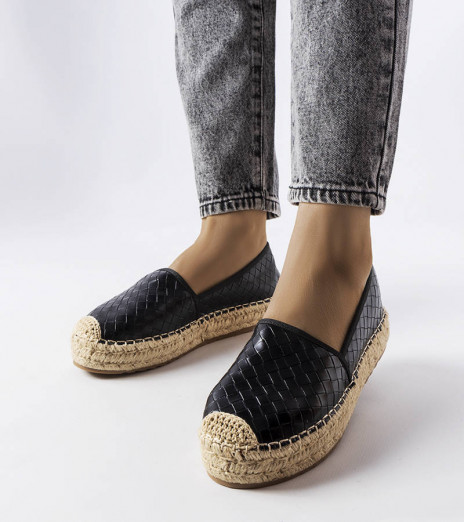 Černé espadrilky zdobené reliéfem Geoffrey