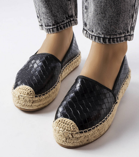 Černé espadrilky zdobené reliéfem Geoffrey